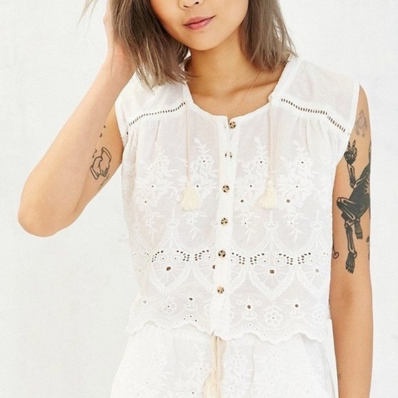 Somedays Lovin Tops - Somedays Lovin M Ivory eyelet lace boho crop top